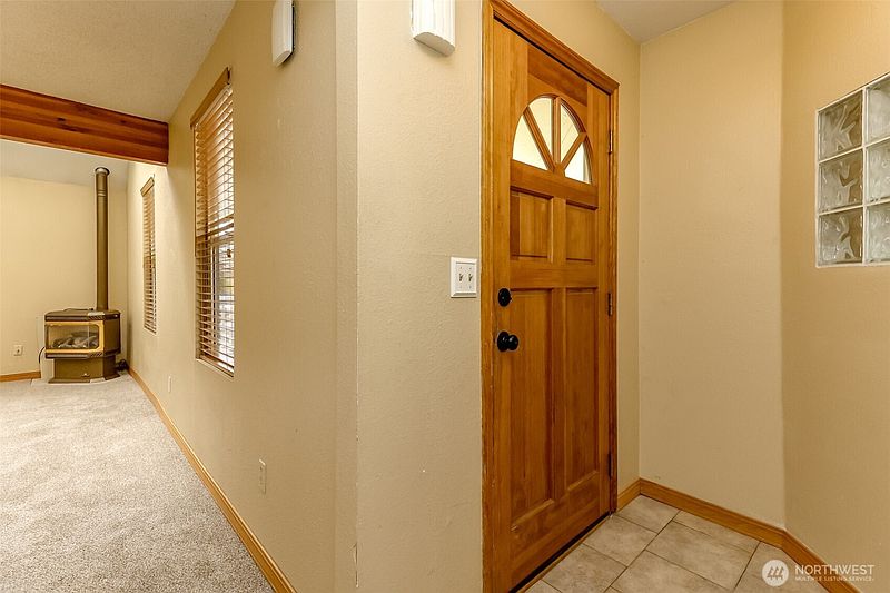 4th image of 6715 24th Street NE