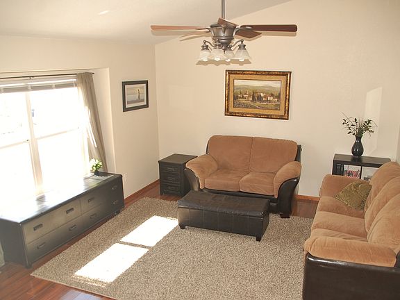 4th image of 9 White Dove Ct
