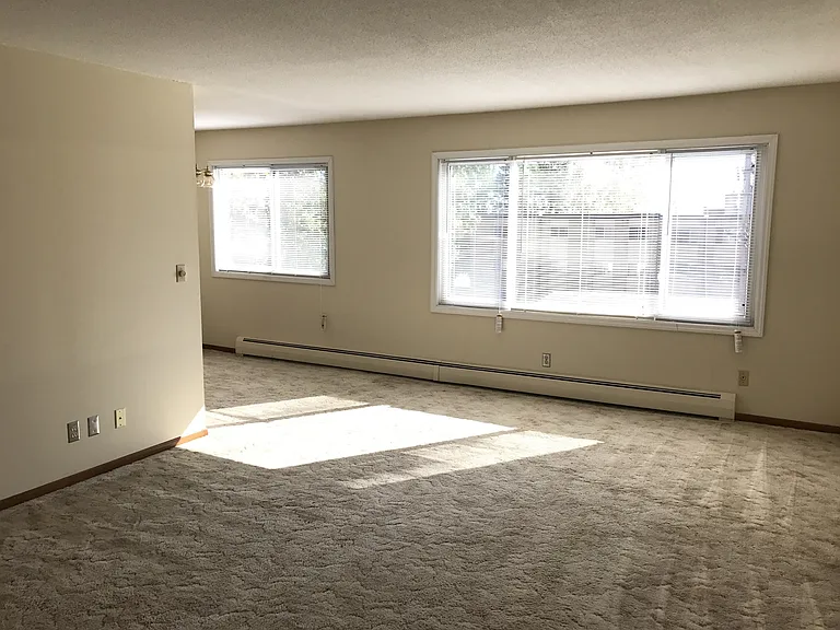 1410 Acre St — Photo 7