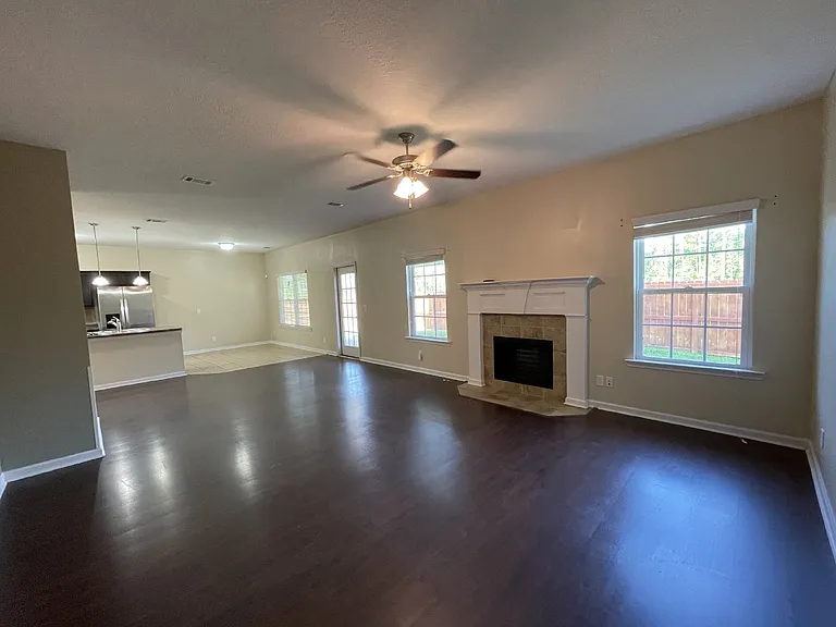 1322 Windrow Dr — Photo 7