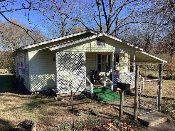 1100 S 2nd St, Mena, AR 71953