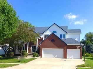 4430 Birch Creek Dr, Lincoln, NE 68516