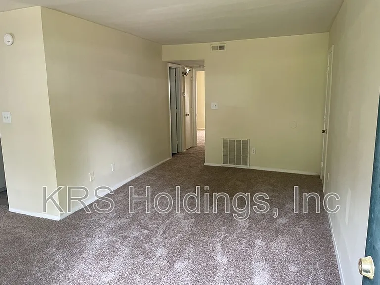 1229 Nelson St #A — Photo 11
