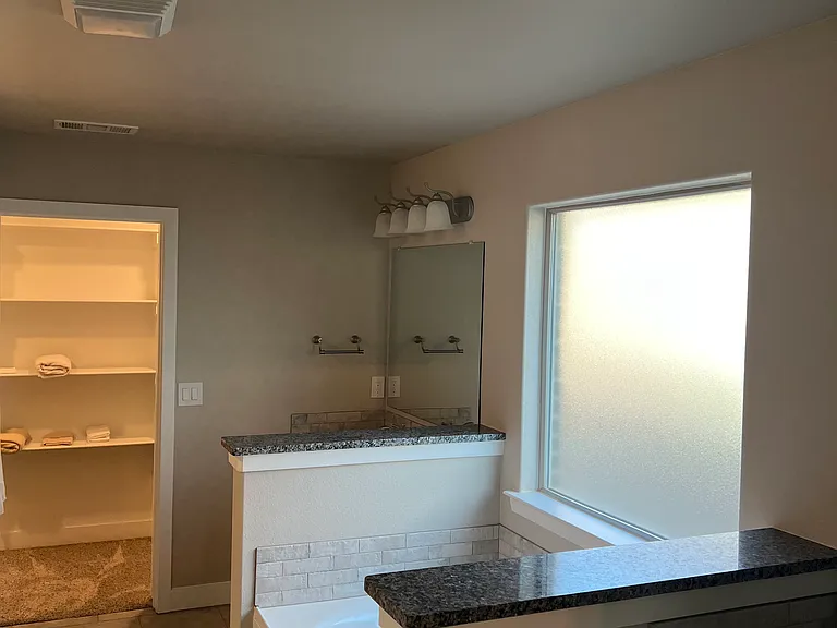 2405 Outlaw Ct — Photo 8