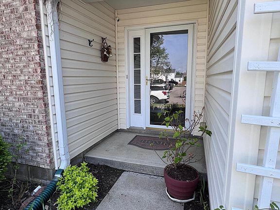 3rd image of 295 Indian Lake Dr