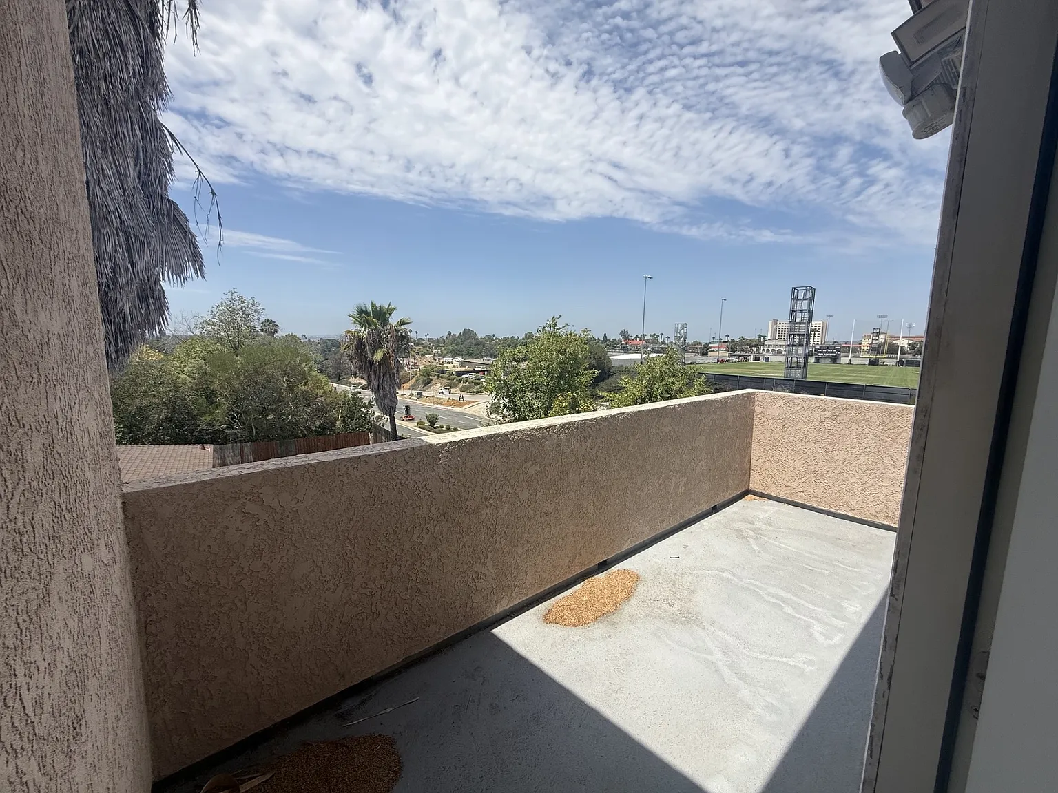 4 bed, 1200 sqft, $1,400 — Photo 1