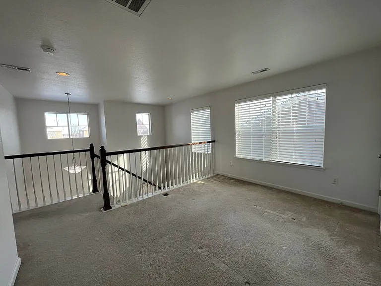 3233 Anika Dr — Photo 15