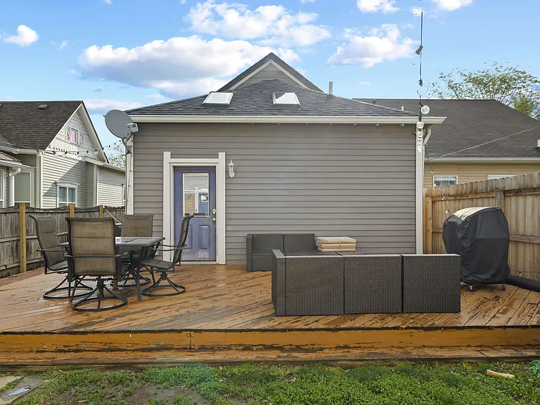 820 N California St — Photo 15