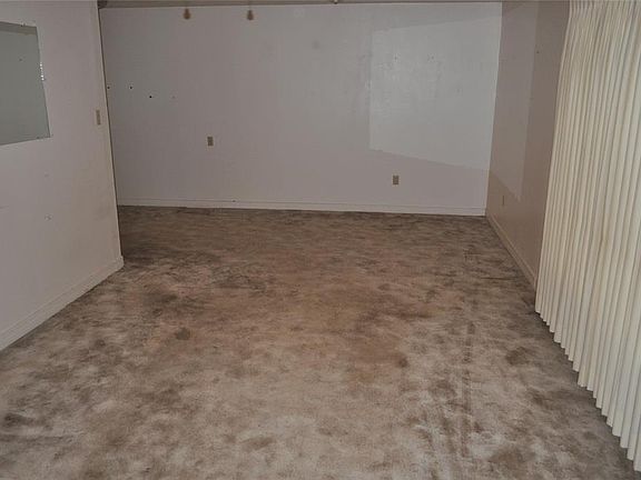 5th image of 3102 Crockett Ave