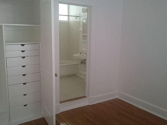 4th image of 252 Euclid Ave