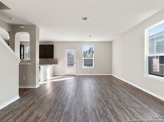 5th image of 1126 Loma Mesa