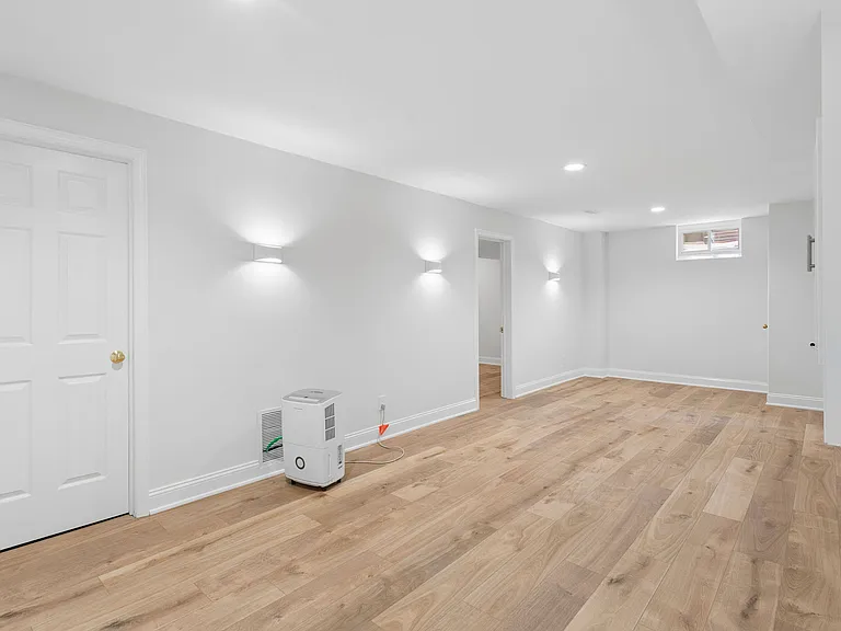 306 Candlewood Ln — Photo 31