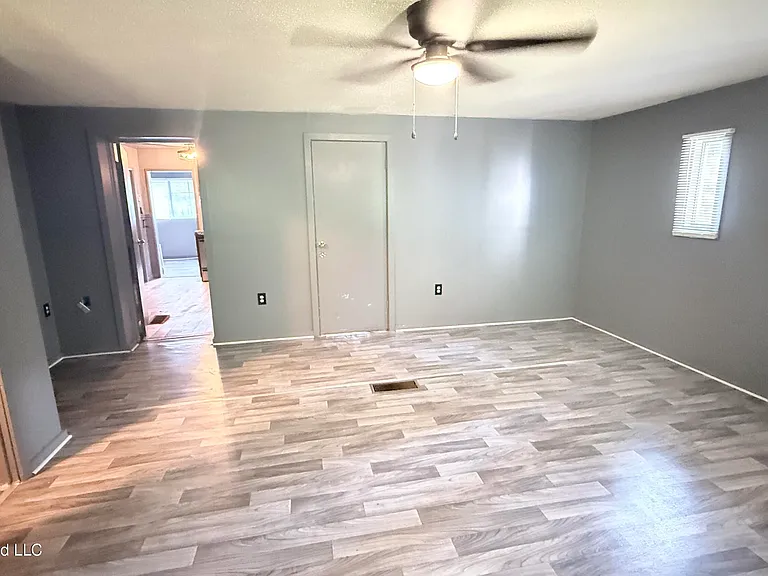 2904 Woodside Dr — Photo 11