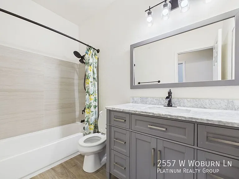 2557 W Woburn Ln — Photo 35