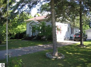 409 E Michigan Ave, Au Gres, MI 48703