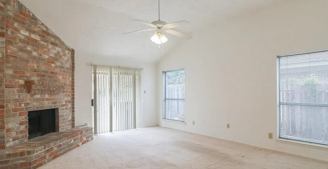 3 bed, 2.0 bath, 1504 sqft, $1,650 — Photo 3