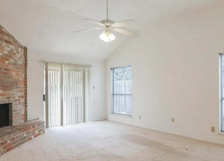 10802 Sashay Dr — Photo 3
