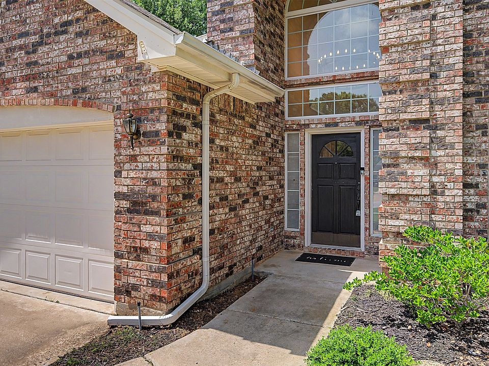 1st image of 3350 Summerfield Dr