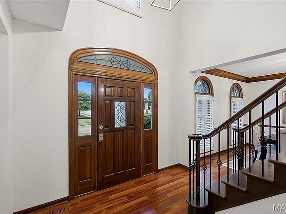 3rd image of 2700 Sunny Meadows Dr