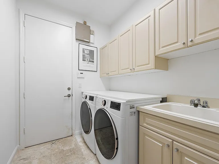 8080 Sandhill Ct — Photo 21
