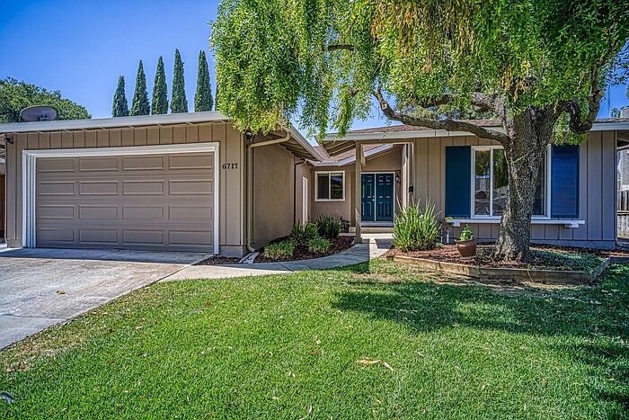 1st image of 6717 Altiplano Way