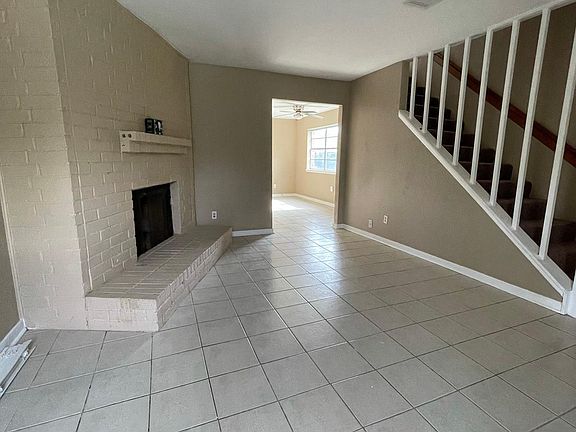 3rd image of 4606 Orange Cir N