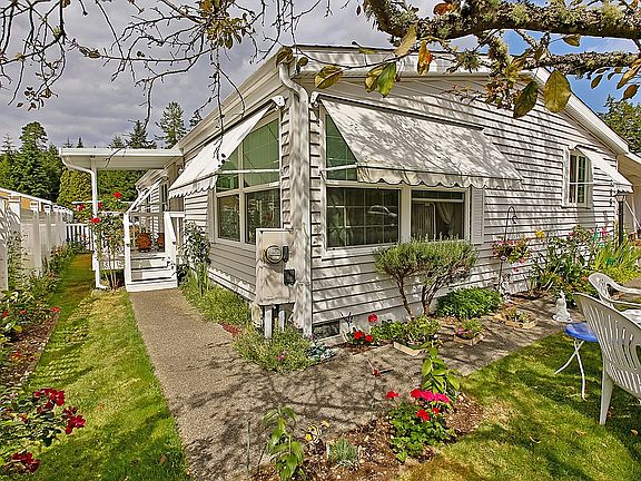 2nd image of 2115 SE Richmond Ln