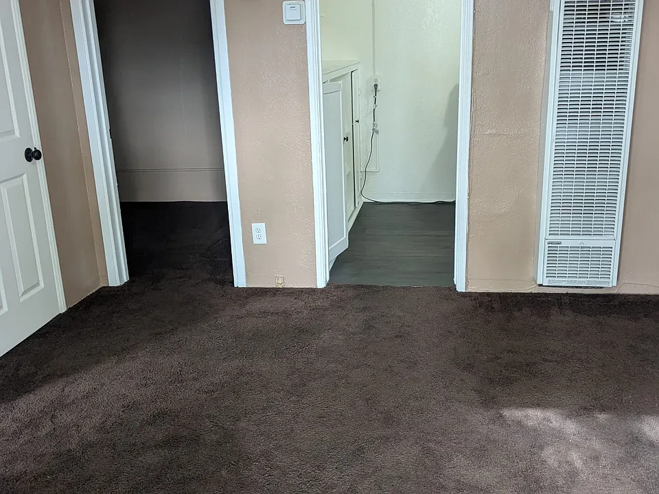 1379 W La Cadena Dr #3