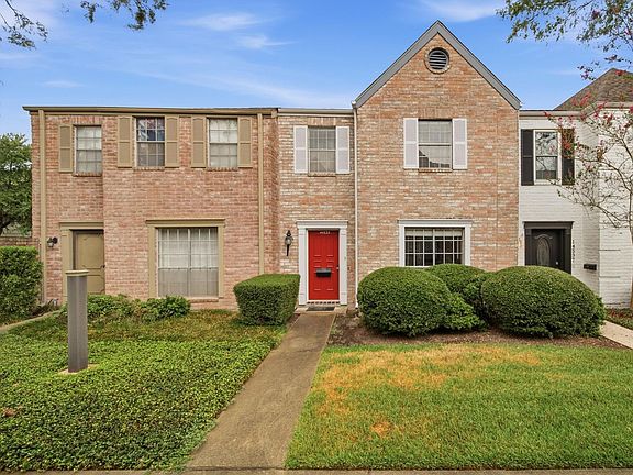 2nd image of 14535 Misty Meadow Ln