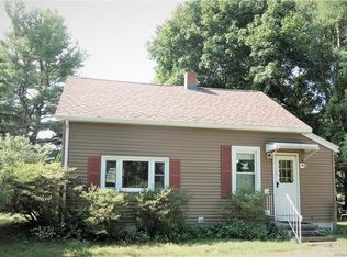 14 Donald St, Griswold, CT 06351