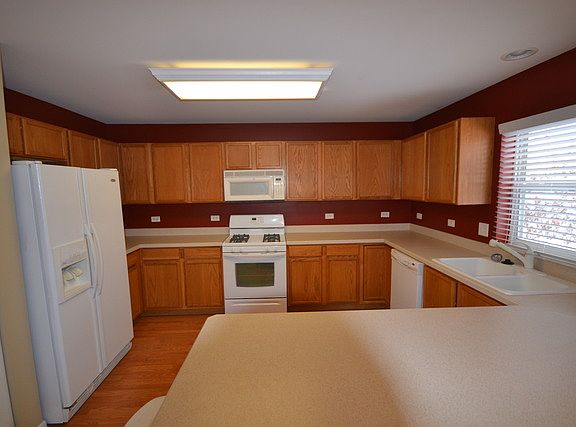 3rd image of 2606 Sumac Dr #2606
