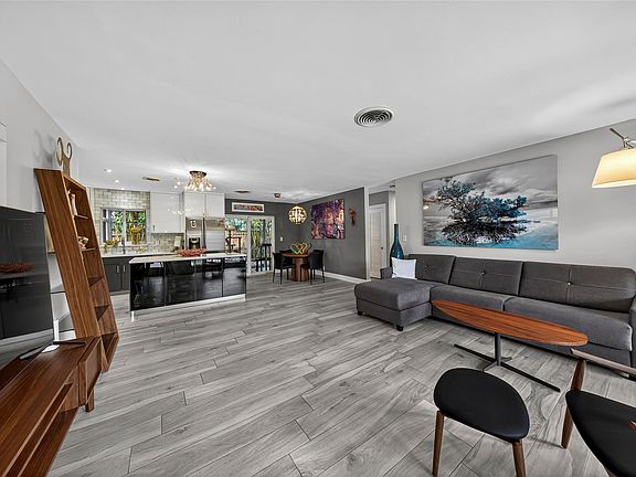 4th image of 1499 NE 39th Street