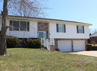 71 Meadows Rd, Hannibal, MO 63401