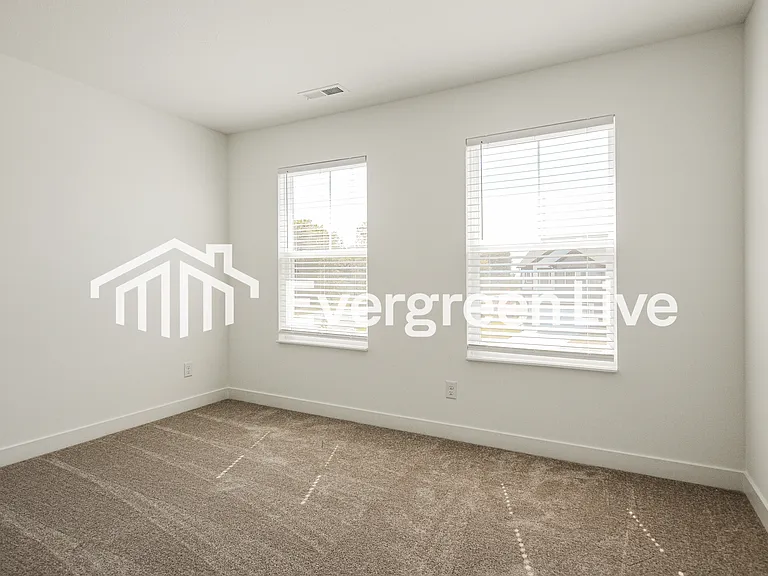 318 Simpson Rd — Photo 17