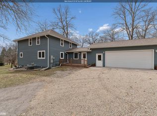 4466 Park Ave, Clear Lake, IA 50428