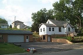2nd image of 615 E Edgewater St