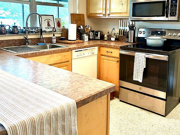 5th image of 3071 SE Santa Anita St