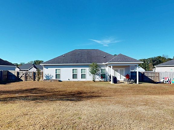 5th image of 121 Tanglewood Dr