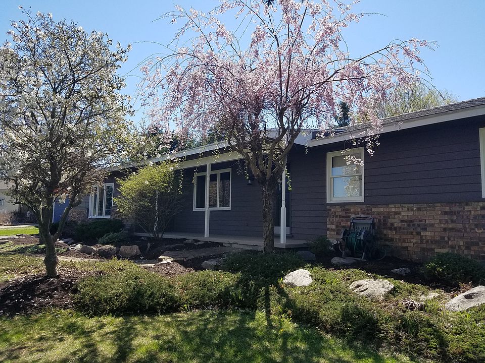 1st image of 3785 Woodland Dr