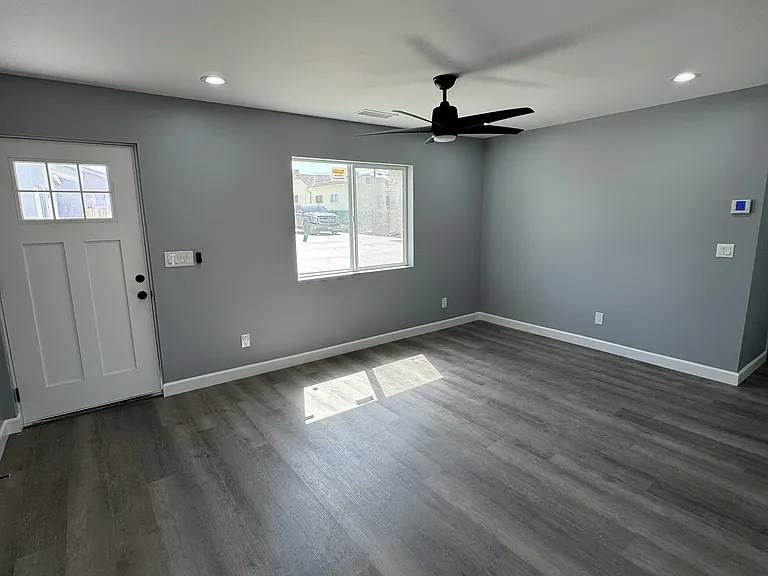 1134 Alpine Ave — Photo 3