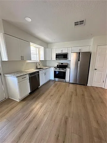 3 bed, 2.0 bath, 1100 sqft, $1,650 — Photo 4
