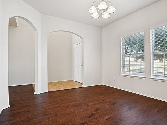 4th image of 3019 Appaloosa Dr