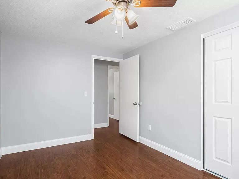 25027 Holden Dr — Photo 14