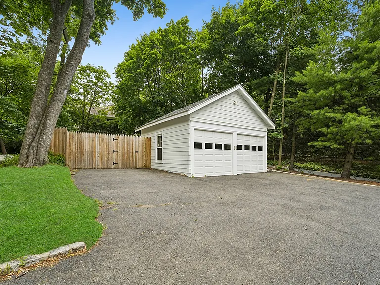 485 Valley Rd #2 — Photo 27