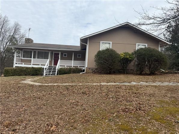 13305 Cogburn Rd, Milton, GA 30004
