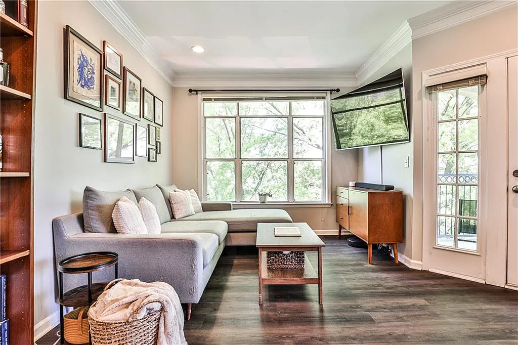 1 bed, 1.0 bath, 814 sqft, $2,000 — Photo 4