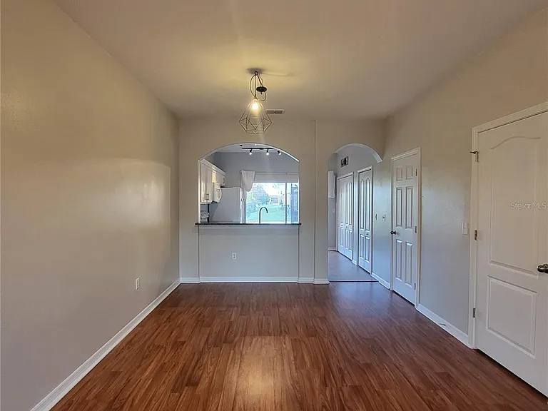 4060 Winding Vine Dr — Photo 5