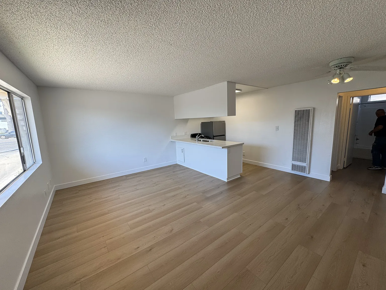 1 bed, 700 sqft, $1,800 — Photo 2