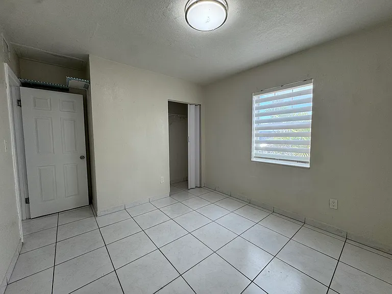 3540 NW 95th Ter — Photo 25