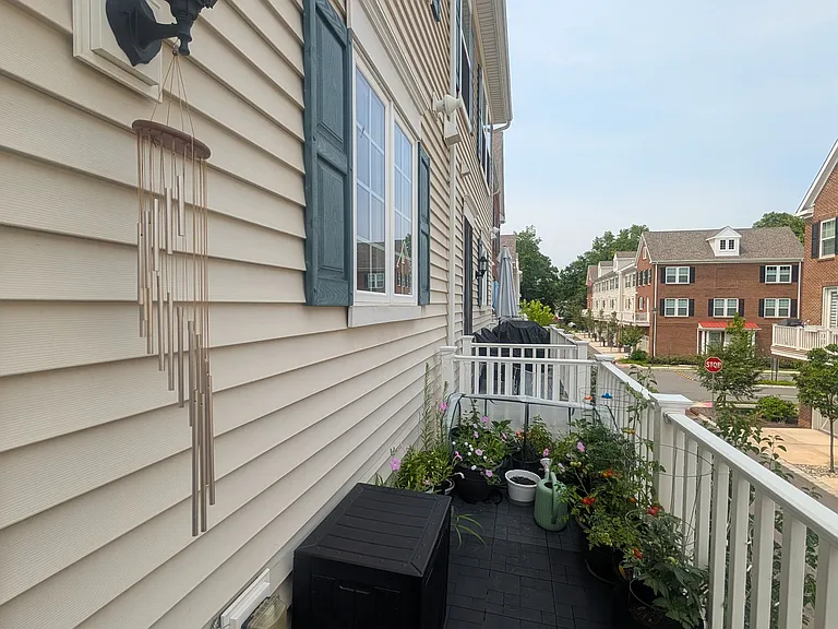44 Litchfield Ln — Photo 18